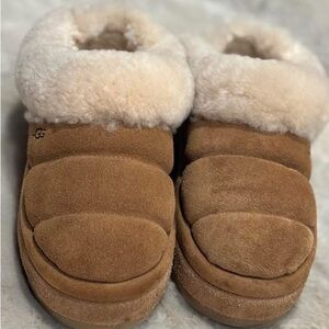 UGG TAZZLITA PLATFORM WOMENS SIZE 5